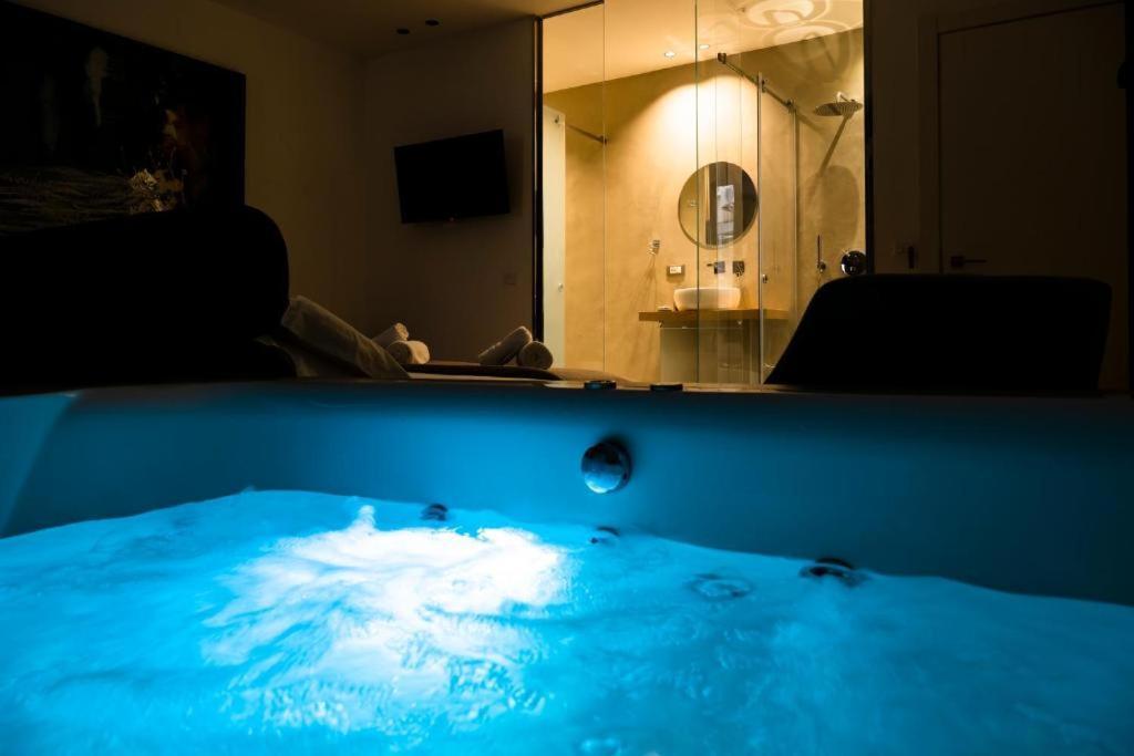 Maximum Hub Suite&Spa Palermo Buitenkant foto