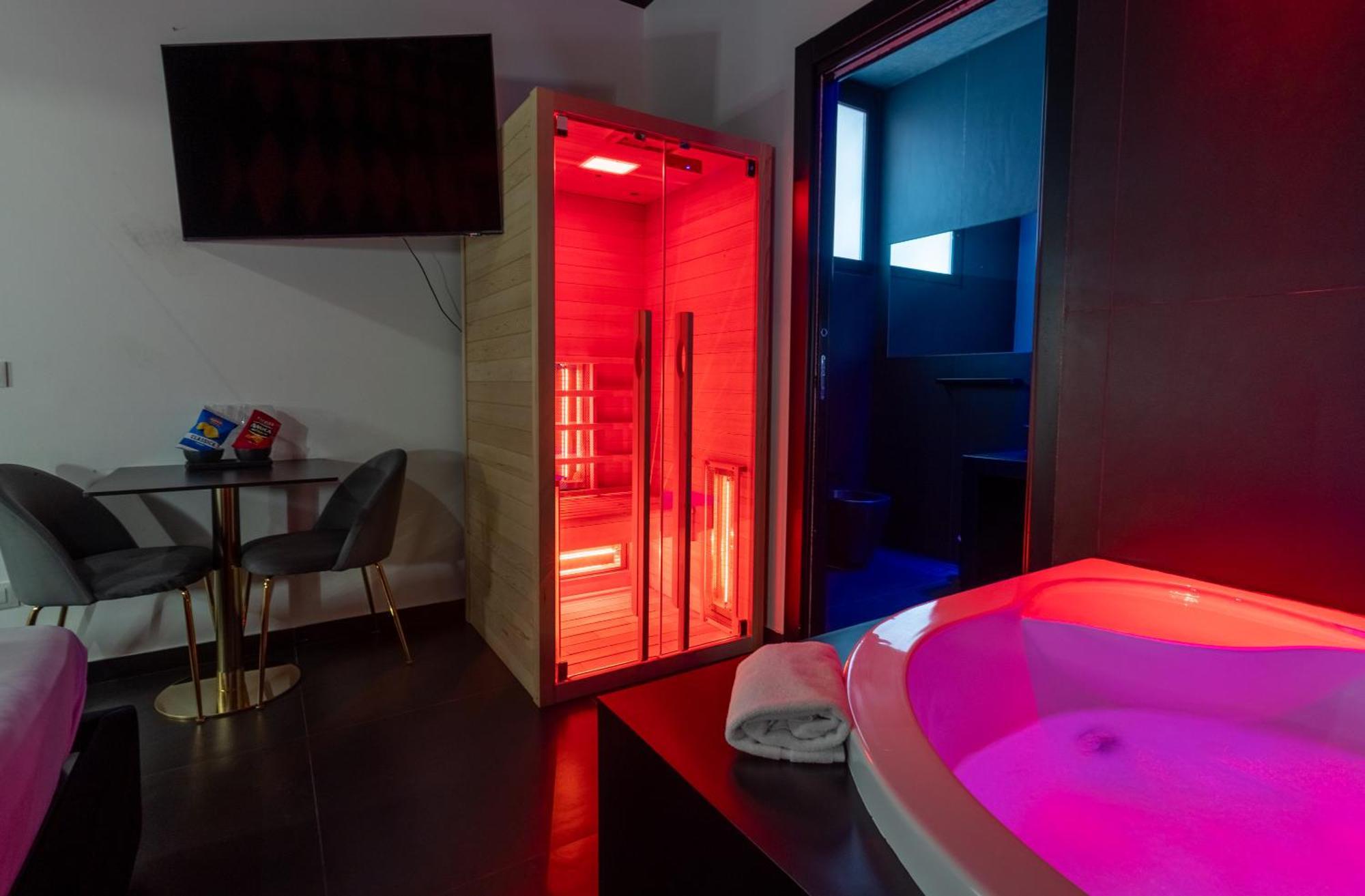 Maximum Hub Suite&Spa Palermo Buitenkant foto