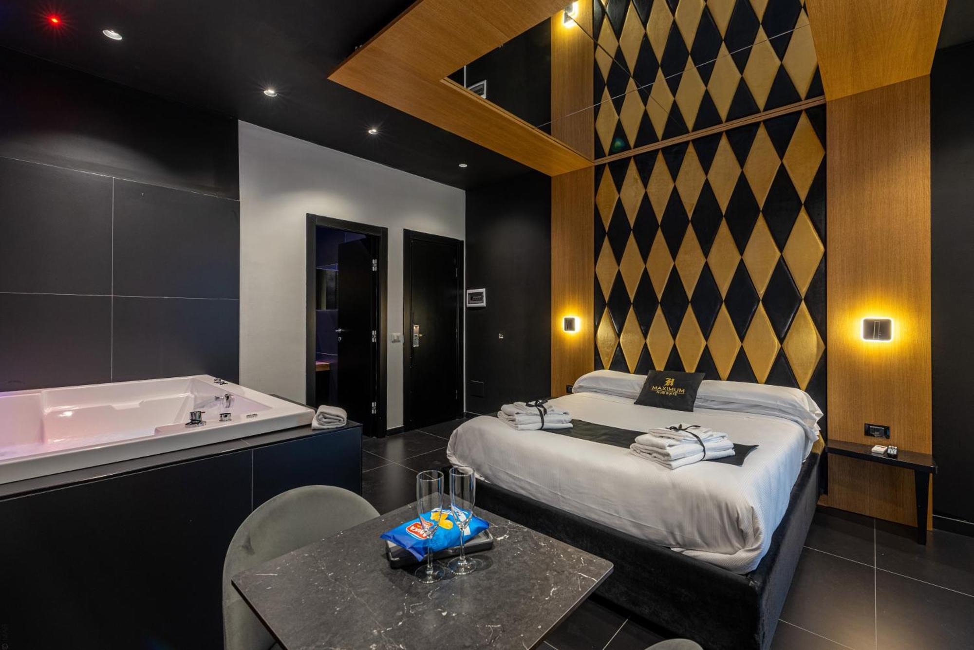 Maximum Hub Suite&Spa Palermo Buitenkant foto